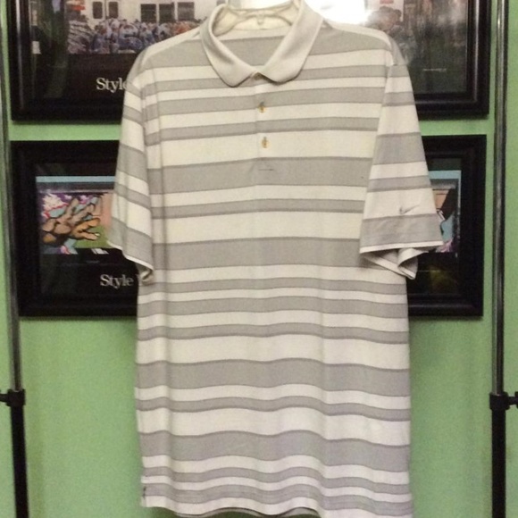Nike Mens Golf Shirt Size XL
